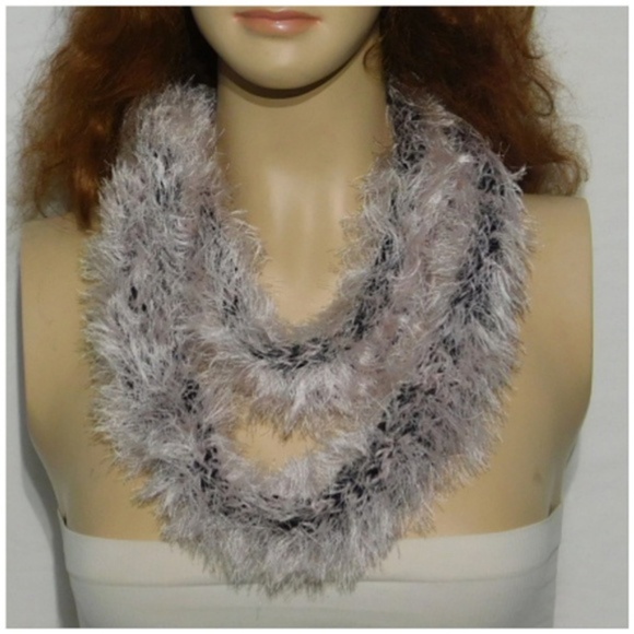 Scarf, circle, multiple wrap around styles. Knit, - Picture 3 of 8